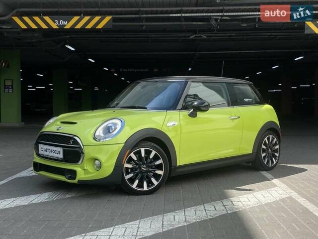 Зелений Міні Hatch, об'ємом двигуна 2 л та пробігом 90 тис. км за 15990 $, фото 3 на Automoto.ua
