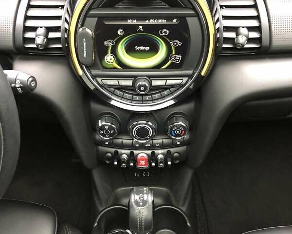 Зеленый Мини Hatch, объемом двигателя 1.5 л и пробегом 133 тыс. км за 12990 $, фото 69 на Automoto.ua