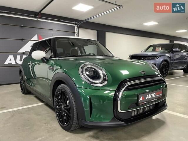 Зелений Міні Hatch, об'ємом двигуна 1.5 л та пробігом 10 тис. км за 29700 $, фото 1 на Automoto.ua