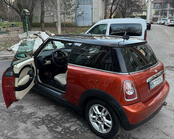 Оранжевый Мини Hatch, объемом двигателя 1.6 л и пробегом 185 тыс. км за 7700 $, фото 10 на Automoto.ua