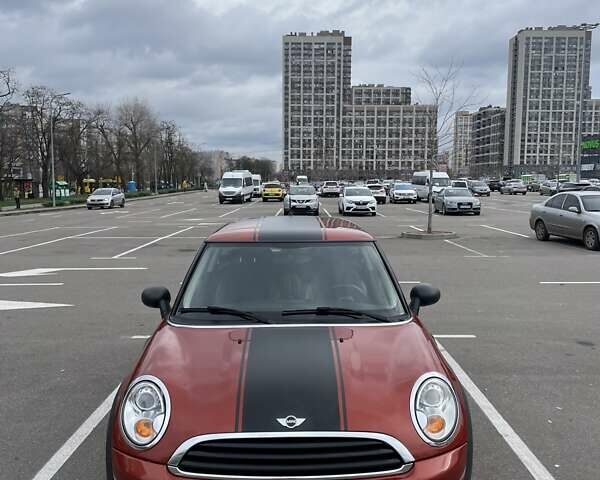 Оранжевый Мини Hatch, объемом двигателя 1.6 л и пробегом 85 тыс. км за 10500 $, фото 1 на Automoto.ua