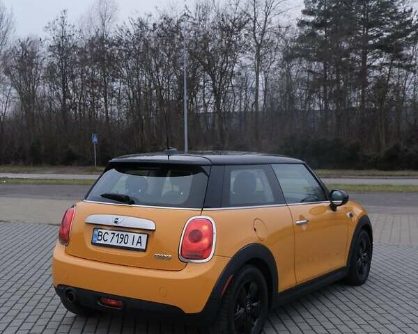Помаранчевий Міні Hatch, об'ємом двигуна 1.5 л та пробігом 45 тис. км за 13100 $, фото 10 на Automoto.ua