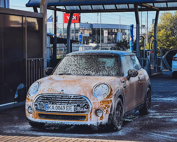 Оранжевый Мини Hatch, объемом двигателя 1.5 л и пробегом 120 тыс. км за 11500 $, фото 24 на Automoto.ua