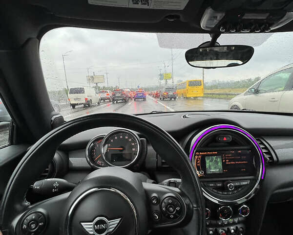 Оранжевый Мини Hatch, объемом двигателя 1.5 л и пробегом 120 тыс. км за 11500 $, фото 1 на Automoto.ua