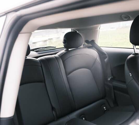 Помаранчевий Міні Hatch, об'ємом двигуна 1.5 л та пробігом 45 тис. км за 13100 $, фото 4 на Automoto.ua