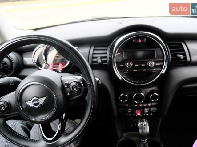 Помаранчевий Міні Hatch, об'ємом двигуна 1.5 л та пробігом 45 тис. км за 13100 $, фото 9 на Automoto.ua