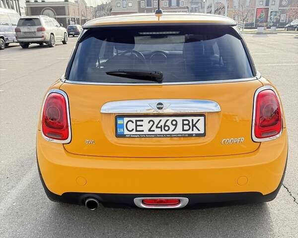 Оранжевый Мини Hatch, объемом двигателя 1.5 л и пробегом 65 тыс. км за 13000 $, фото 3 на Automoto.ua
