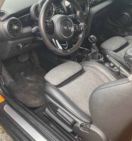 Оранжевый Мини Hatch, объемом двигателя 1.5 л и пробегом 104 тыс. км за 15900 $, фото 7 на Automoto.ua