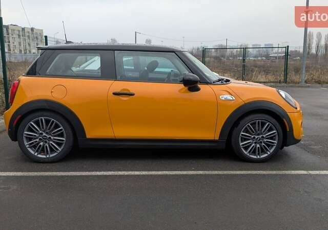 Оранжевый Мини Hatch, объемом двигателя 1.5 л и пробегом 92 тыс. км за 14500 $, фото 3 на Automoto.ua