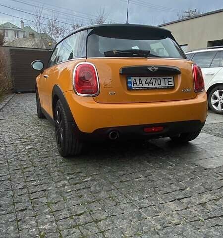 Оранжевый Мини Hatch, объемом двигателя 1.5 л и пробегом 104 тыс. км за 15900 $, фото 4 на Automoto.ua