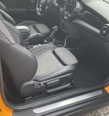 Оранжевый Мини Hatch, объемом двигателя 1.5 л и пробегом 104 тыс. км за 15900 $, фото 6 на Automoto.ua
