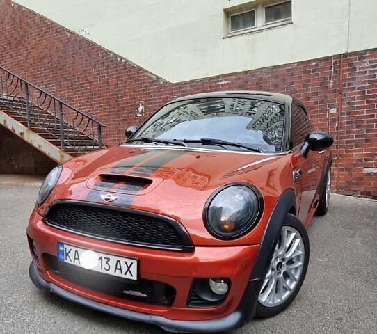 Помаранчевий Міні Hatch, об'ємом двигуна 1.6 л та пробігом 60 тис. км за 11500 $, фото 1 на Automoto.ua