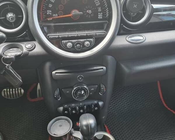 Помаранчевий Міні Hatch, об'ємом двигуна 1.6 л та пробігом 60 тис. км за 11500 $, фото 3 на Automoto.ua
