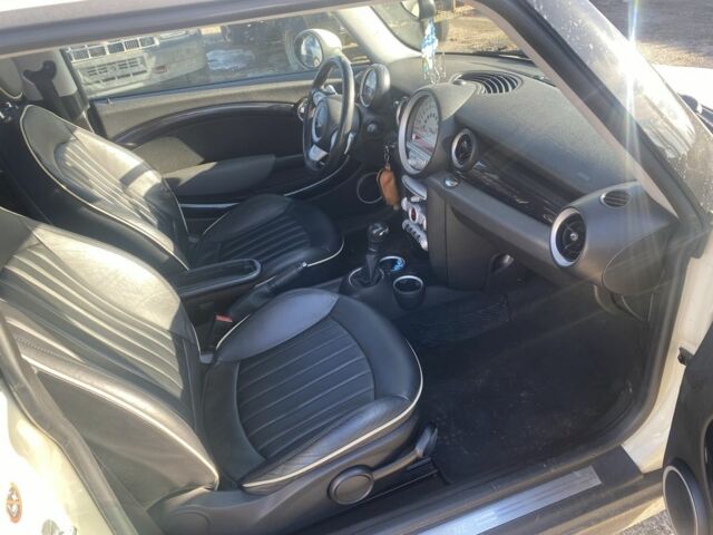 Белый Мини Мини, объемом двигателя 1.4 л и пробегом 81 тыс. км за 6800 $, фото 9 на Automoto.ua