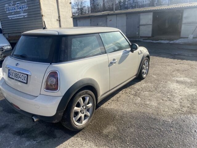 Белый Мини Мини, объемом двигателя 1.4 л и пробегом 81 тыс. км за 6800 $, фото 13 на Automoto.ua
