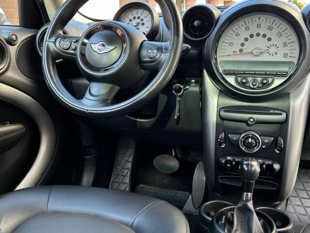Білий Міні Mini, об'ємом двигуна 1.6 л та пробігом 181 тис. км за 11502 $, фото 15 на Automoto.ua