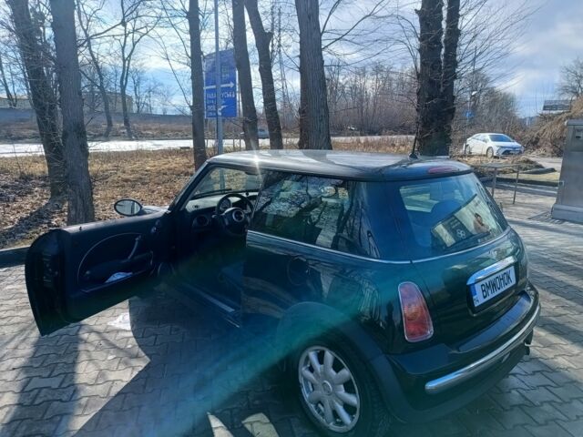 Чорний Міні Mini, об'ємом двигуна 1.6 л та пробігом 300 тис. км за 4987 $, фото 3 на Automoto.ua