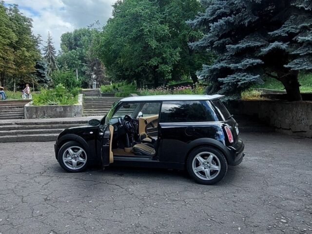 Чорний Міні Mini, об'ємом двигуна 1.6 л та пробігом 224 тис. км за 5305 $, фото 5 на Automoto.ua
