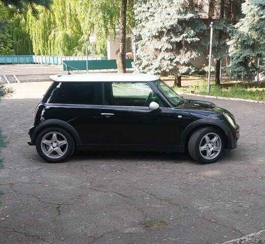 Чорний Міні Mini, об'ємом двигуна 1.6 л та пробігом 224 тис. км за 5305 $, фото 1 на Automoto.ua