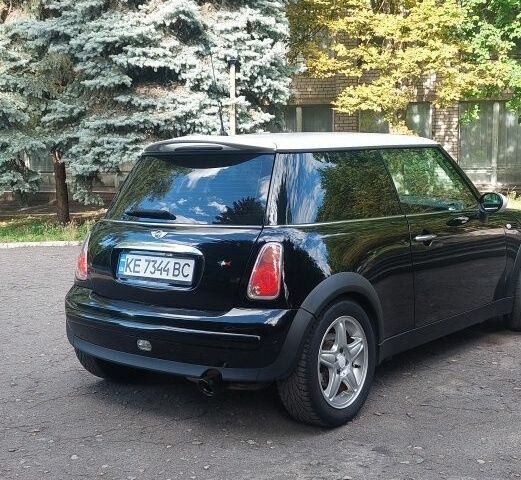 Чорний Міні Mini, об'ємом двигуна 1.6 л та пробігом 224 тис. км за 5305 $, фото 2 на Automoto.ua