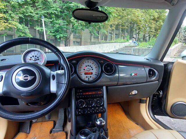 Чорний Міні Mini, об'ємом двигуна 1.6 л та пробігом 224 тис. км за 5305 $, фото 7 на Automoto.ua