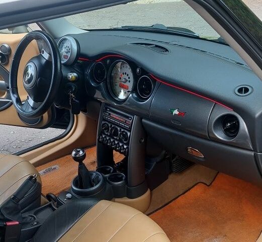 Чорний Міні Mini, об'ємом двигуна 1.6 л та пробігом 224 тис. км за 5305 $, фото 12 на Automoto.ua
