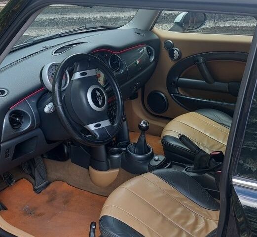 Чорний Міні Mini, об'ємом двигуна 1.6 л та пробігом 224 тис. км за 5305 $, фото 10 на Automoto.ua