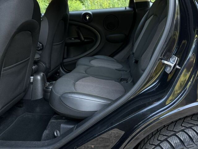 Черный Мини Мини, объемом двигателя 2 л и пробегом 192 тыс. км за 15499 $, фото 10 на Automoto.ua