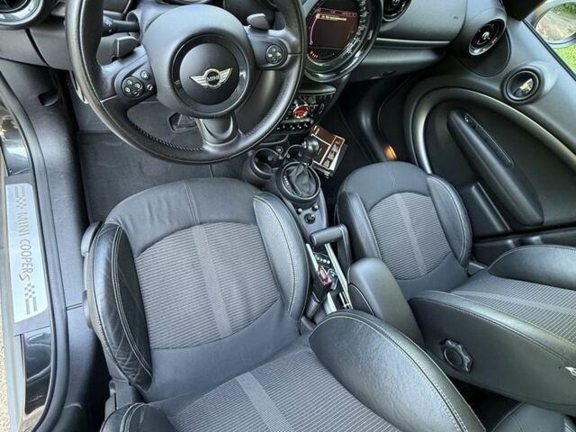 Черный Мини Мини, объемом двигателя 2 л и пробегом 192 тыс. км за 15499 $, фото 7 на Automoto.ua