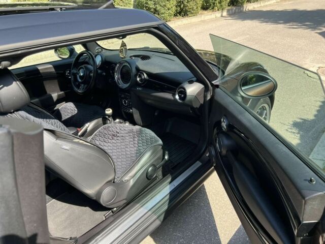 Коричневий Міні Mini, об'ємом двигуна 1.6 л та пробігом 191 тис. км за 8500 $, фото 9 на Automoto.ua