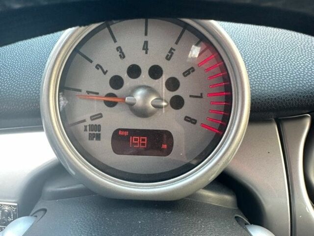 Червоний Міні Mini, об'ємом двигуна 1.6 л та пробігом 2 тис. км за 2500 $, фото 6 на Automoto.ua