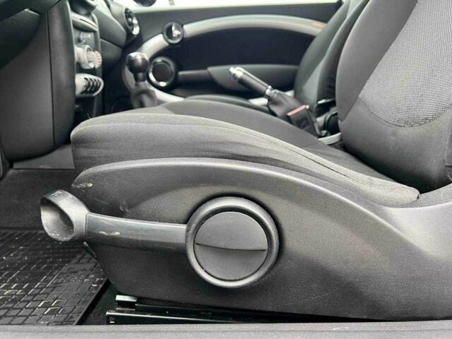 Білий Міні One, об'ємом двигуна 1.4 л та пробігом 139 тис. км за 5990 $, фото 12 на Automoto.ua