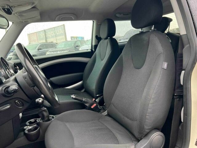 Білий Міні One, об'ємом двигуна 1.4 л та пробігом 139 тис. км за 5990 $, фото 11 на Automoto.ua
