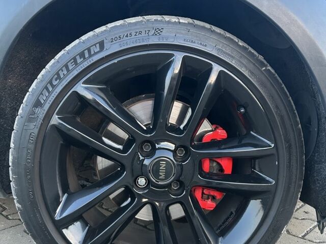 Білий Міні One, об'ємом двигуна 1.4 л та пробігом 240 тис. км за 5992 $, фото 7 на Automoto.ua