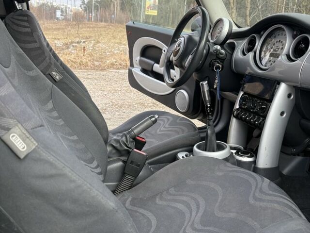 Мини Ван 2001 в Ужгороде на Automoto.ua Черный Мини Ван, объемом двигателя 1.6 л и пробегом 251 тыс. км за 3789 $, фото 15 на Automoto.ua