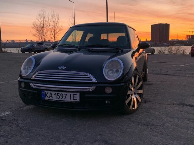 Мини Ван 2001 в Ужгороде на Automoto.ua Черный Мини Ван, объемом двигателя 1.6 л и пробегом 251 тыс. км за 3789 $, фото 5 на Automoto.ua