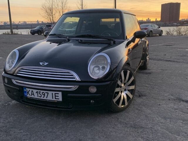 Мини Ван 2001 в Ужгороде на Automoto.ua Черный Мини Ван, объемом двигателя 1.6 л и пробегом 251 тыс. км за 3789 $, фото 6 на Automoto.ua