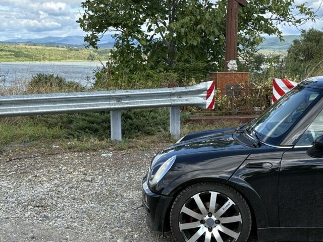 Мини Ван 2001 в Ужгороде на Automoto.ua Черный Мини Ван, объемом двигателя 1.6 л и пробегом 251 тыс. км за 3789 $, фото 1 на Automoto.ua