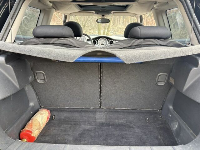 Мини Ван 2001 в Ужгороде на Automoto.ua Черный Мини Ван, объемом двигателя 1.6 л и пробегом 251 тыс. км за 3789 $, фото 10 на Automoto.ua