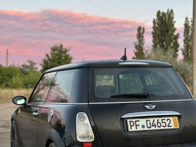 Чорний Міні One, об'ємом двигуна 1.6 л та пробігом 230 тис. км за 3200 $, фото 6 на Automoto.ua