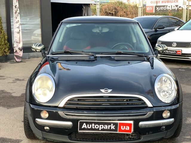 Черный Мини Ван, объемом двигателя 14 л и пробегом 220 тыс. км за 4490 $, фото 1 на Automoto.ua