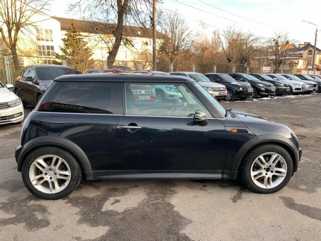 Черный Мини Ван, объемом двигателя 14 л и пробегом 220 тыс. км за 4490 $, фото 6 на Automoto.ua