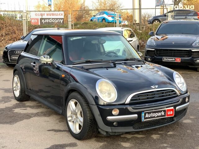 Черный Мини Ван, объемом двигателя 14 л и пробегом 220 тыс. км за 4490 $, фото 2 на Automoto.ua