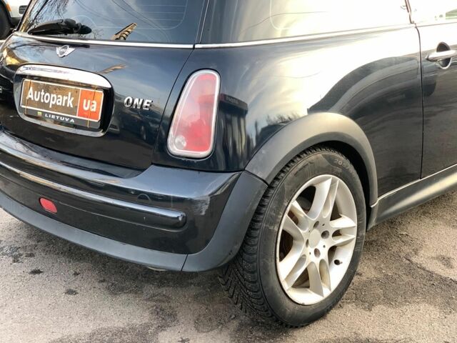 Черный Мини Ван, объемом двигателя 14 л и пробегом 220 тыс. км за 4490 $, фото 24 на Automoto.ua