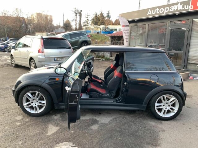 Черный Мини Ван, объемом двигателя 14 л и пробегом 220 тыс. км за 4490 $, фото 11 на Automoto.ua