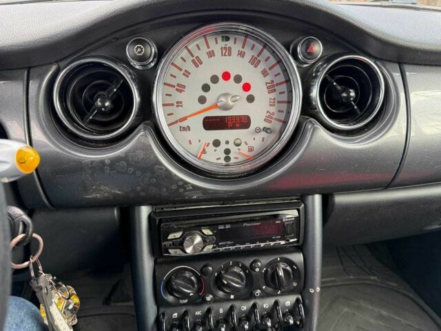 Чорний Міні One, об'ємом двигуна 1.6 л та пробігом 185 тис. км за 5490 $, фото 12 на Automoto.ua