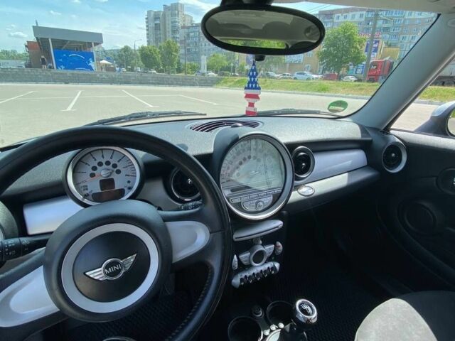 Черный Мини Ван, объемом двигателя 1.4 л и пробегом 231 тыс. км за 6500 $, фото 9 на Automoto.ua