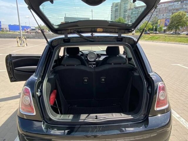 Черный Мини Ван, объемом двигателя 1.4 л и пробегом 231 тыс. км за 6500 $, фото 17 на Automoto.ua