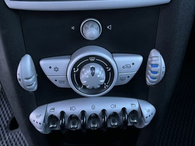 Черный Мини Ван, объемом двигателя 1.4 л и пробегом 162 тыс. км за 6600 $, фото 16 на Automoto.ua