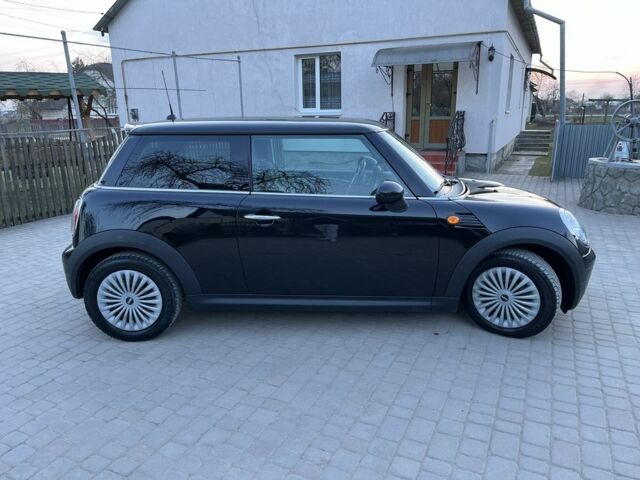 Черный Мини Ван, объемом двигателя 1.4 л и пробегом 162 тыс. км за 6600 $, фото 3 на Automoto.ua